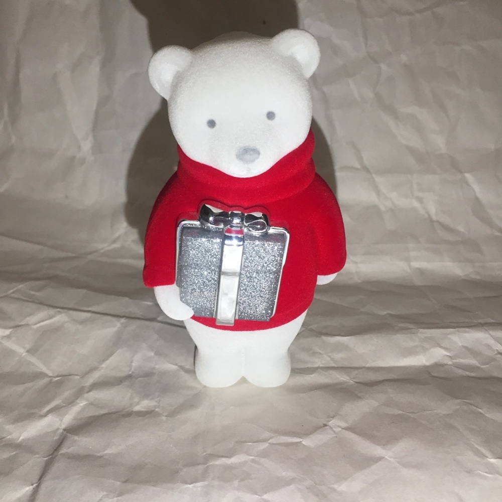 Bath body works polar bear wallflower plug in